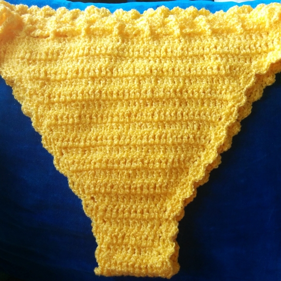 Yellow crochet bikini set, handmade, ready to ship - Picture 8 of 10